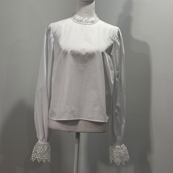 NWT H&M Divided Lace Trimmed White Poplin Top Size Medium White - Picture 10 of 10
